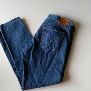 501 button fly Levi's